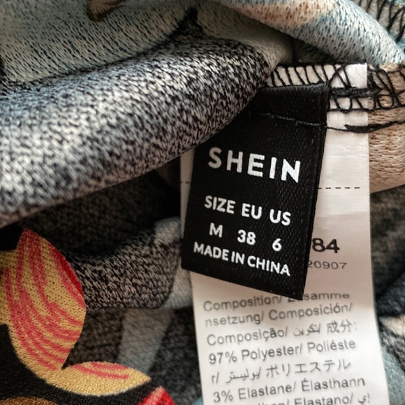 NWOT-Floral tank bodysuit - Picture 2 of 2